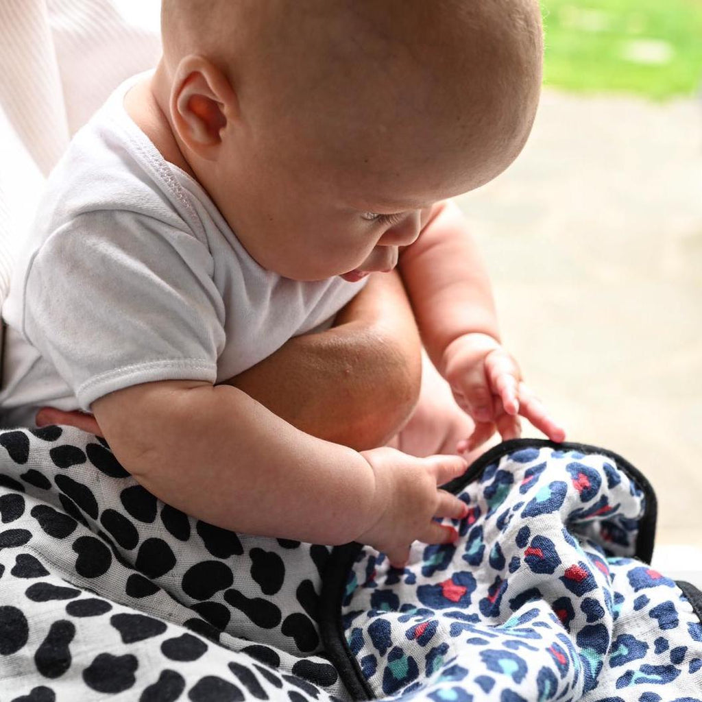 ANIMAL PRINT MUSLIN BLANKET - reversible newborn to 4 months / 5+ months